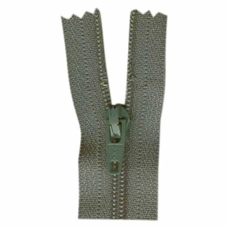 COSTUMAKERS General Purpose Closed End Zipper 20cm (8″) - Rail - 1700