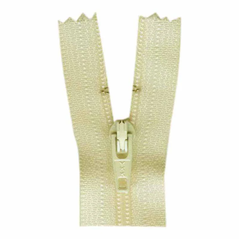COSTUMAKERS General Purpose Closed End Zipper 55cm (22″) - Snow White - 1700