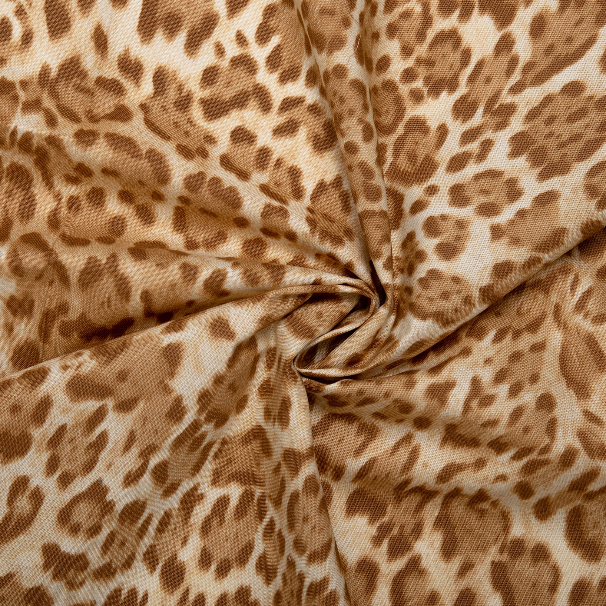 ESSENTIAL Printed Cotton - WINDHAM - Leopard - Brown - Image 2