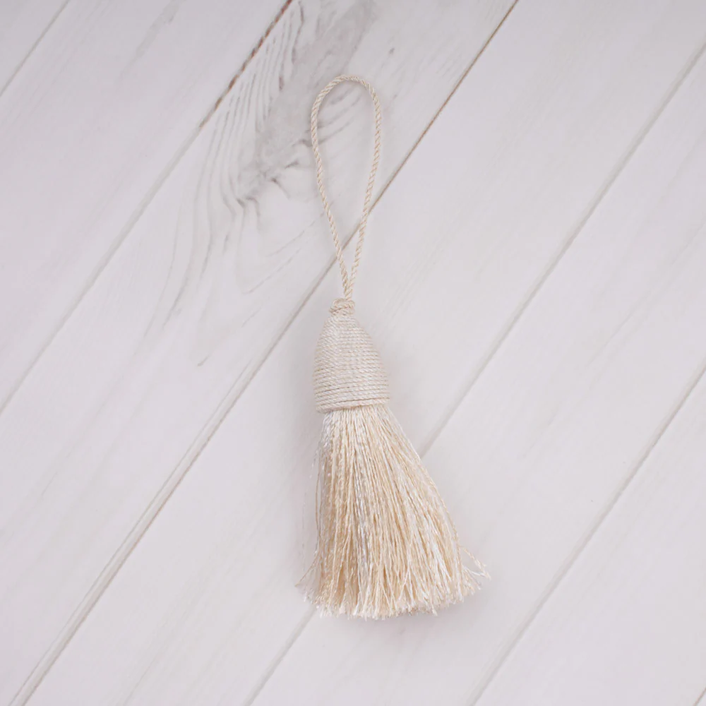 Key tassel 3 po (7.5 cm) Ecru