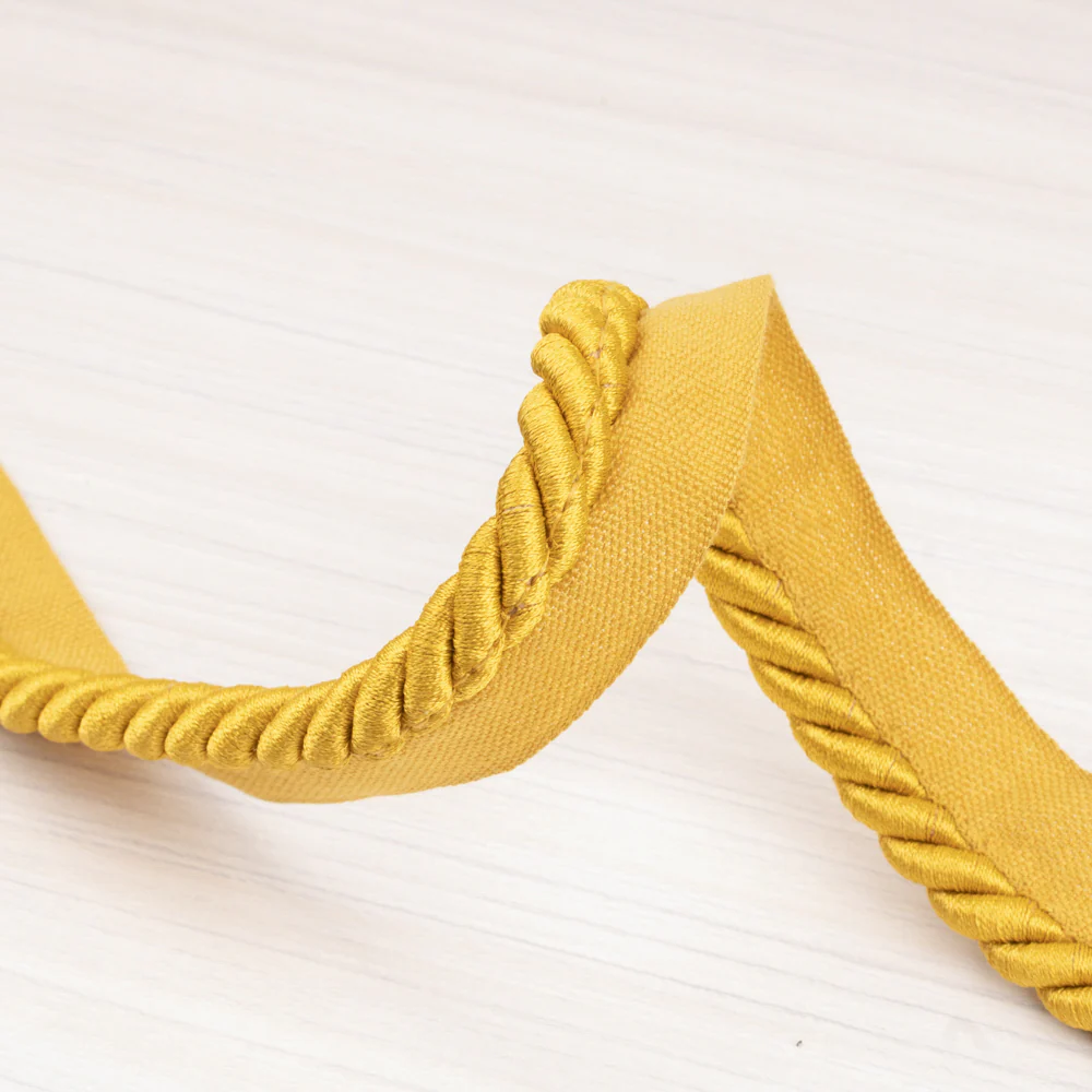 Lip cord 3/8 po (1 cm) Gold