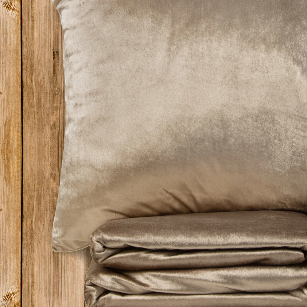 Luxe Velvet - 3 pc Duvet cover - Sand - Image 2