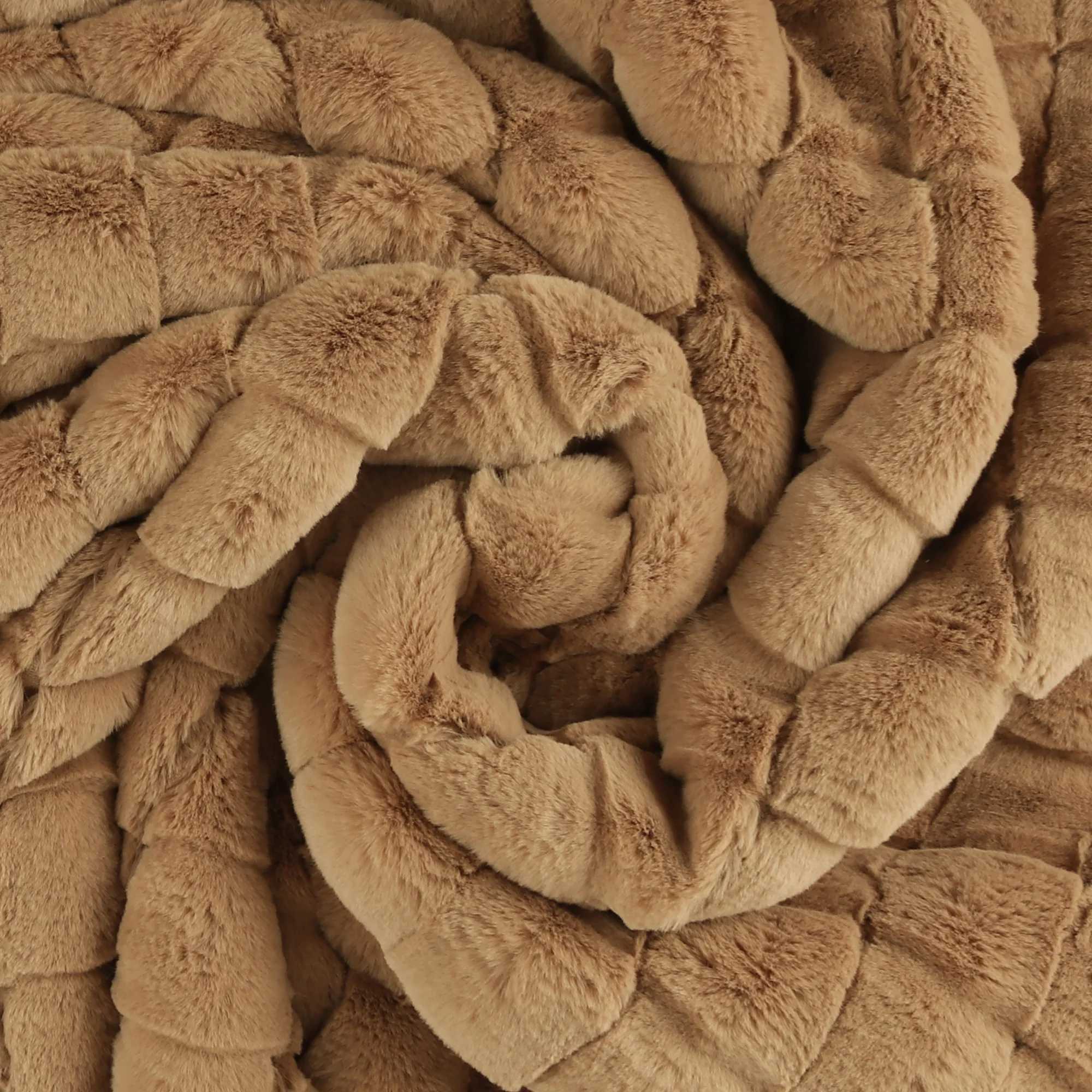 Luxury Fur - 001 - Camel - Image 2