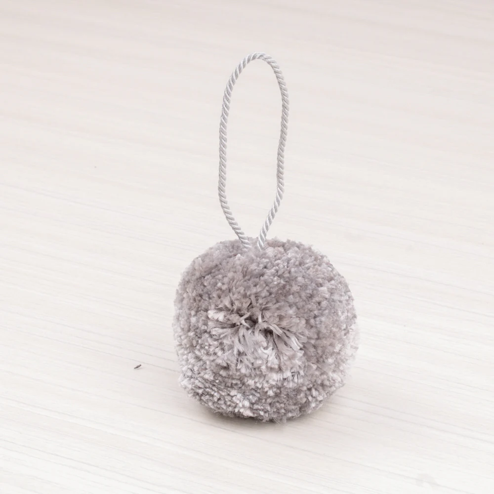 Pom Pom tassel 3¼ po (8 cm) Silver