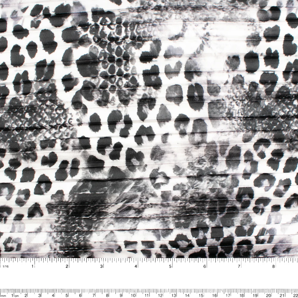 Printed Polyester - WILD LIFE - Leopard - White - Image 3