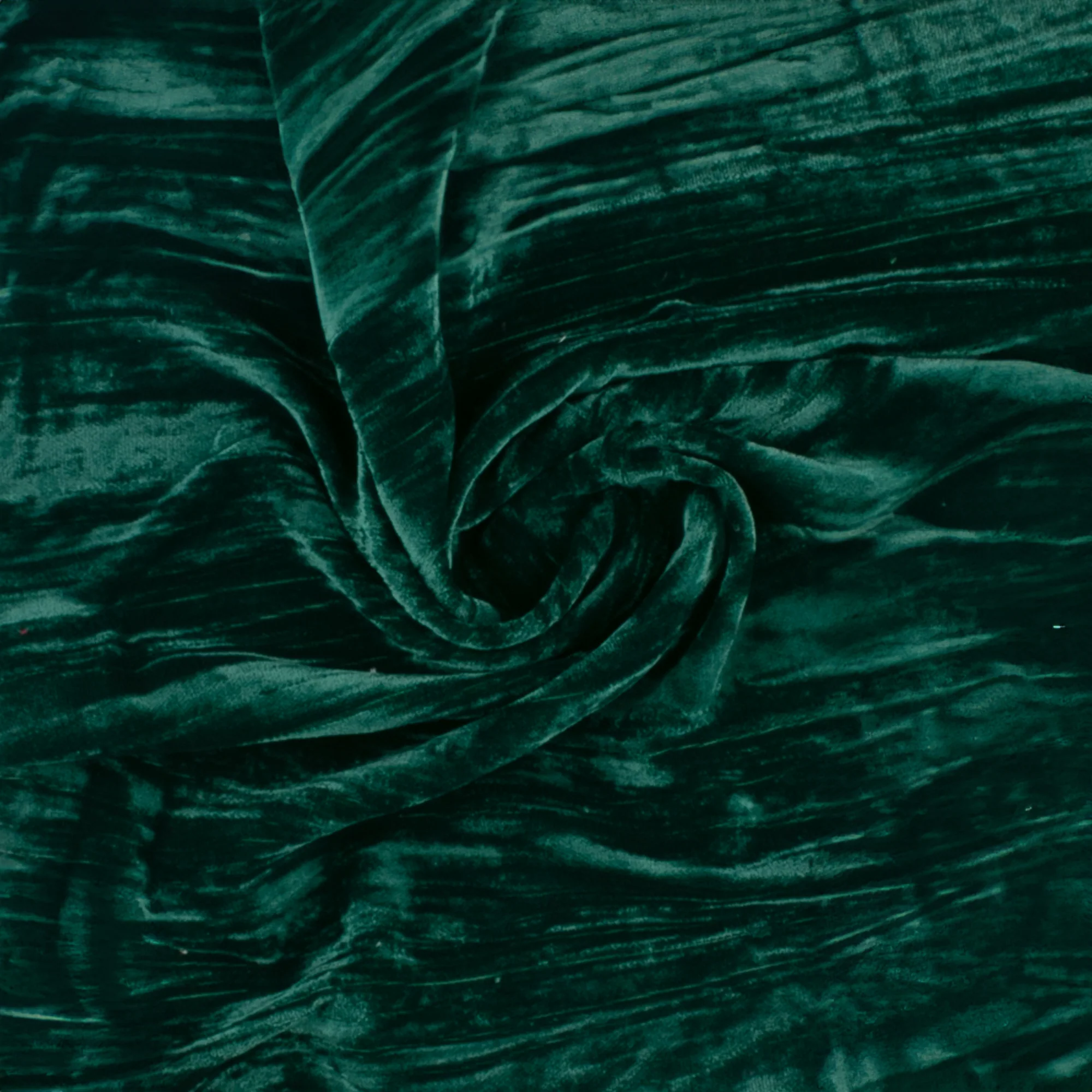 Solid Pleated Velvet - MAJESTIC - Green - Image 2